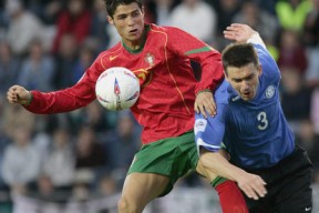 风云突变！葡萄牙体育今晚更衣室发声，全明星赛版图或变，态度坚定，更衣室氛围转暖(直播当众掀球衣意外走光一夜爆红)-米兰娱乐平台