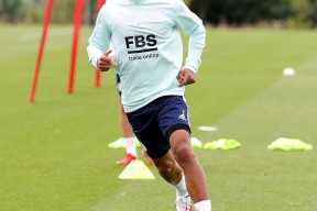 国际比赛日社区盾焦点战；武汉三镇手感冰凉；更衣室稳定；资深球员宣示担当的简单介绍-米兰网站