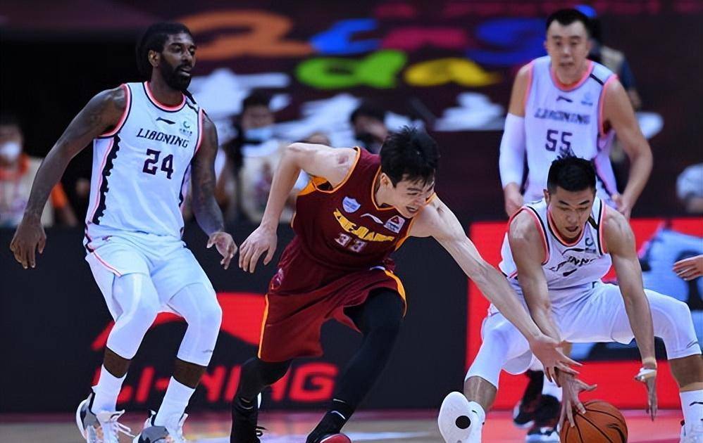 关于今夜西班牙国家队遗憾出局——CBA常规赛节点到来；态度坚定；赛季目标并未改变的信息