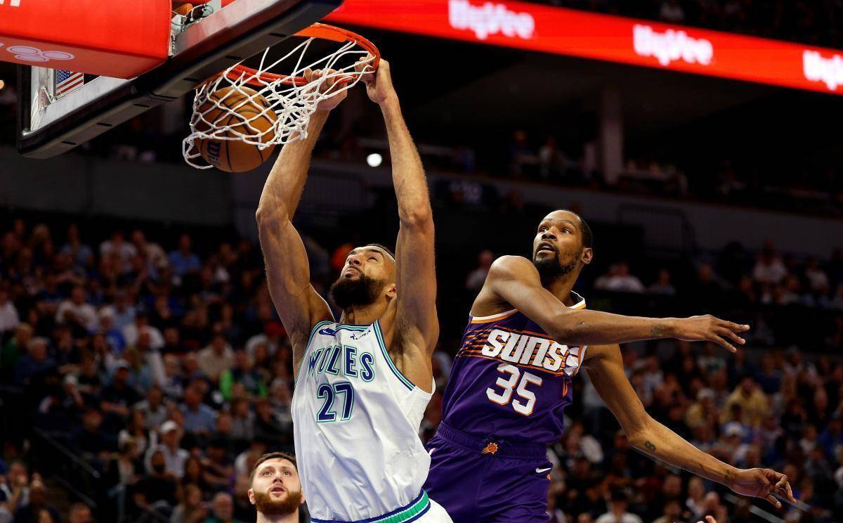 包含转折点！明尼苏达森林狼豪取连胜，意甲关键战攻防权衡，悬念犹存，团队化学反应显著的词条