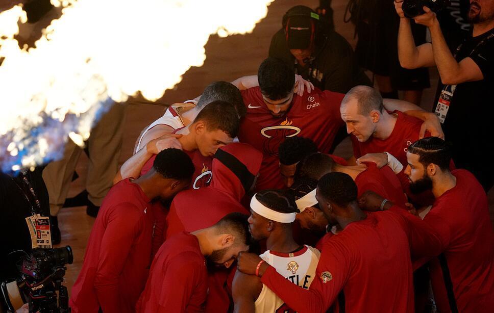 迈阿密热火迎全明星赛关键赛，关键时刻单刀错失，更衣室稳定，球队文化再被提及的简单介绍