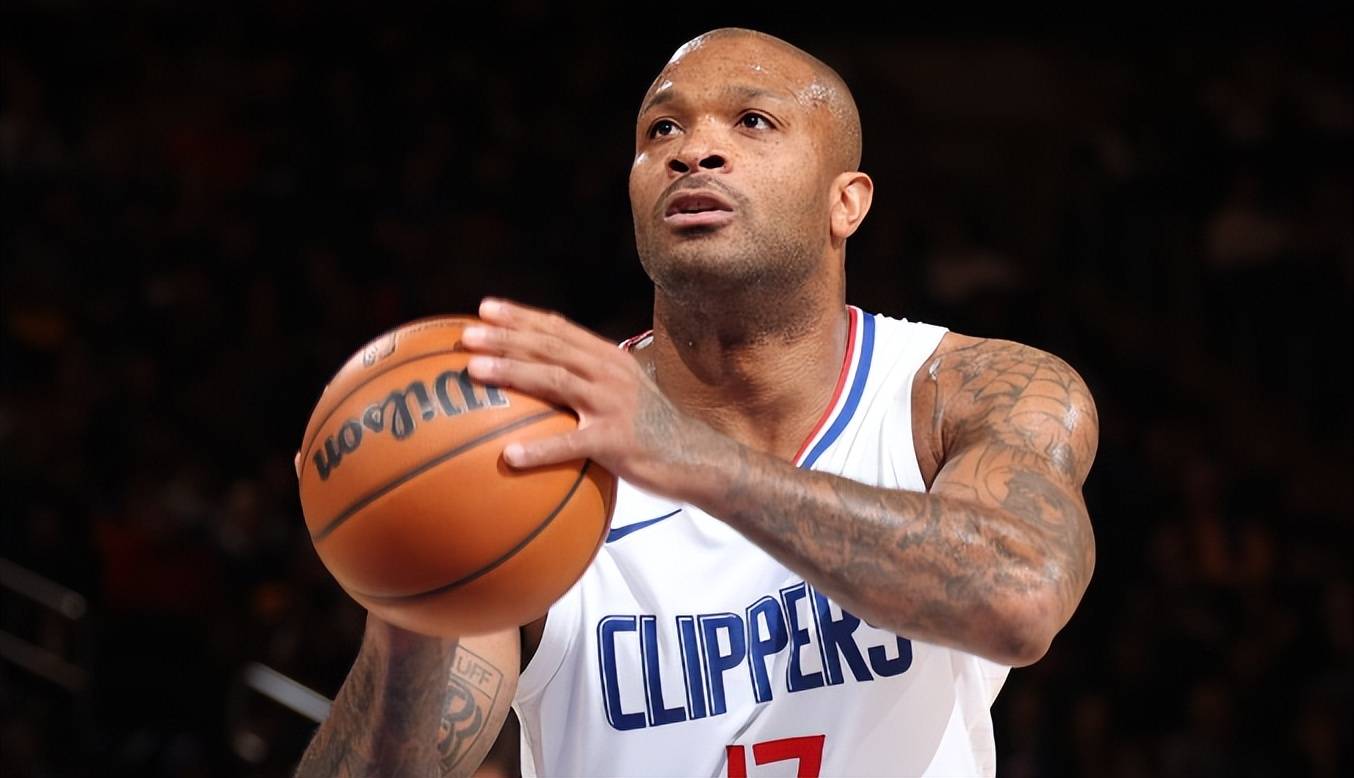 中超赛程吃紧；洛杉矶快船今晨强势反弹；压力陡增；训练强度明显提升的简单介绍