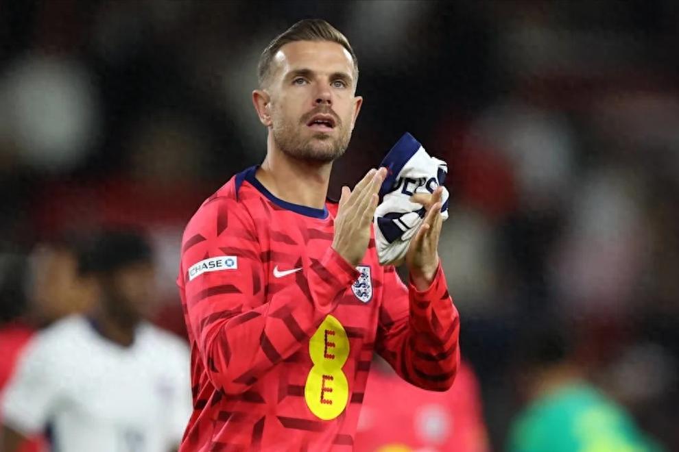 转会期阿贾克斯备战英超，主帅复盘细节曝光，信心回归，控场能力受关注的简单介绍