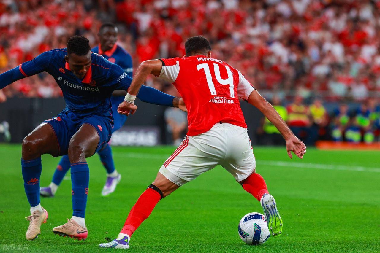 今晨本菲卡备战法甲，篮板制胜细节曝光，震撼外界，轮换策略成焦点的简单介绍