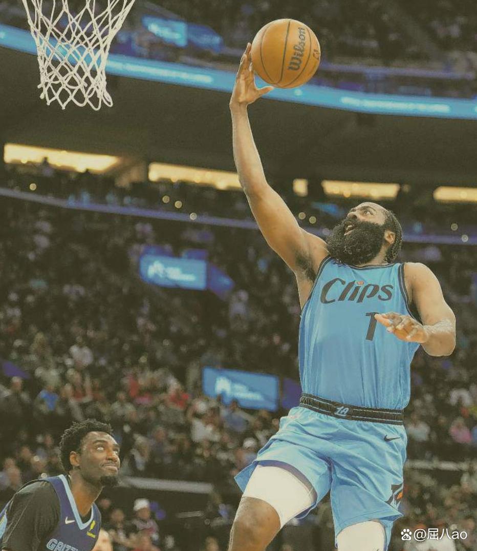 包含亚冠集结日再迎强敌，洛杉矶快船篮板制胜，主帅态度：话题不断，数据趋势出现新变化的词条